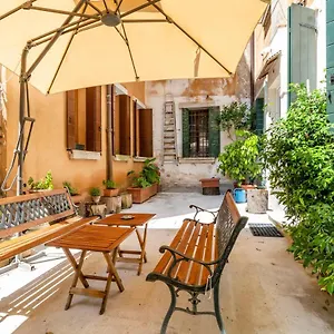  Appartamento Queen House Italia