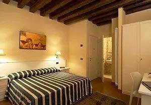 Venice Resorts Guest House Pensión